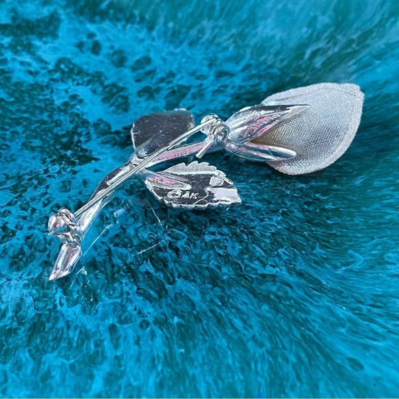 Vintage Anne Klein Signed Mesh Rose Silver Tone Brooch 2" - Picture 2 of 5